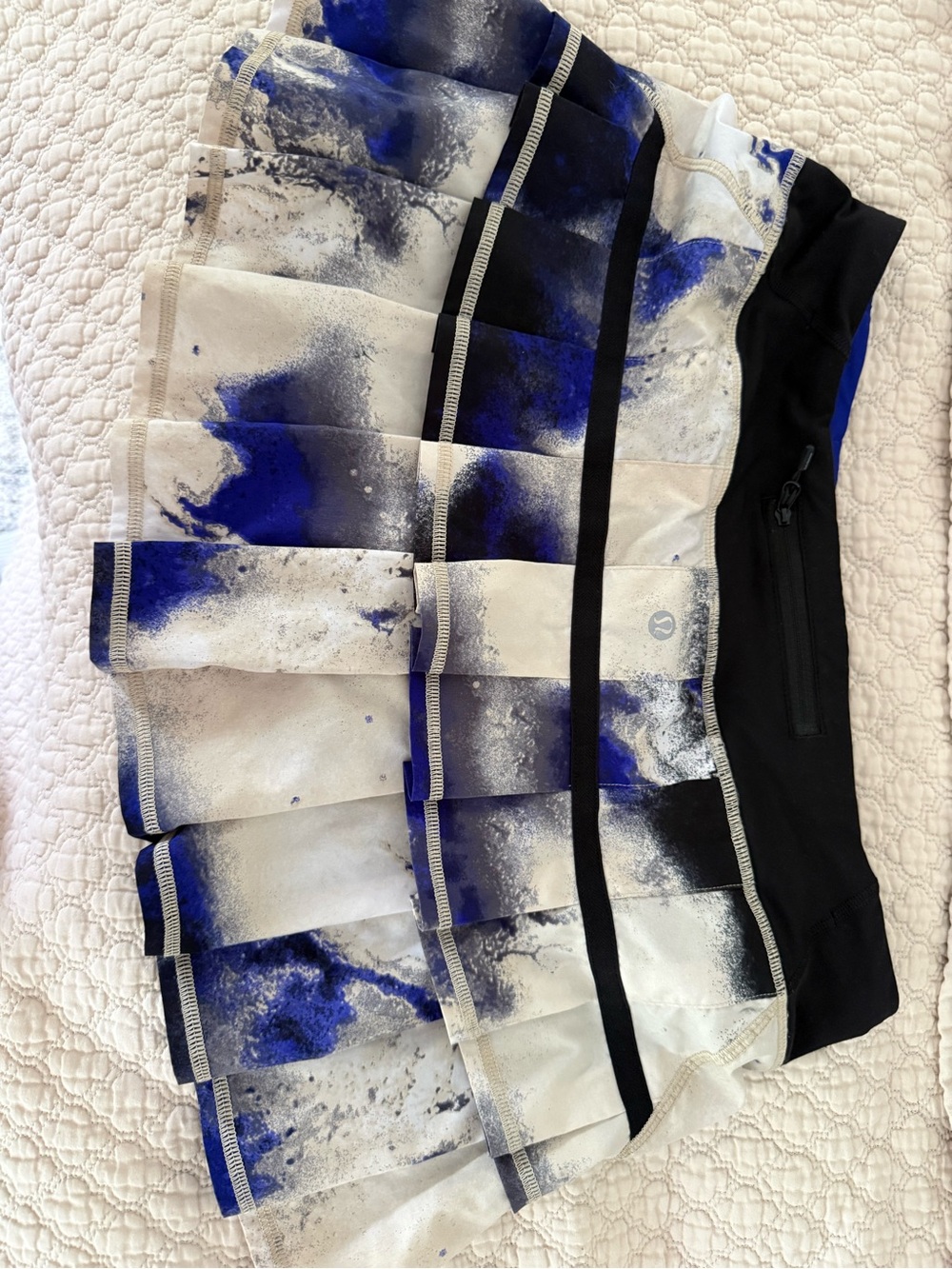 lululemon athletica Blue, White & Black Pleated Skirt